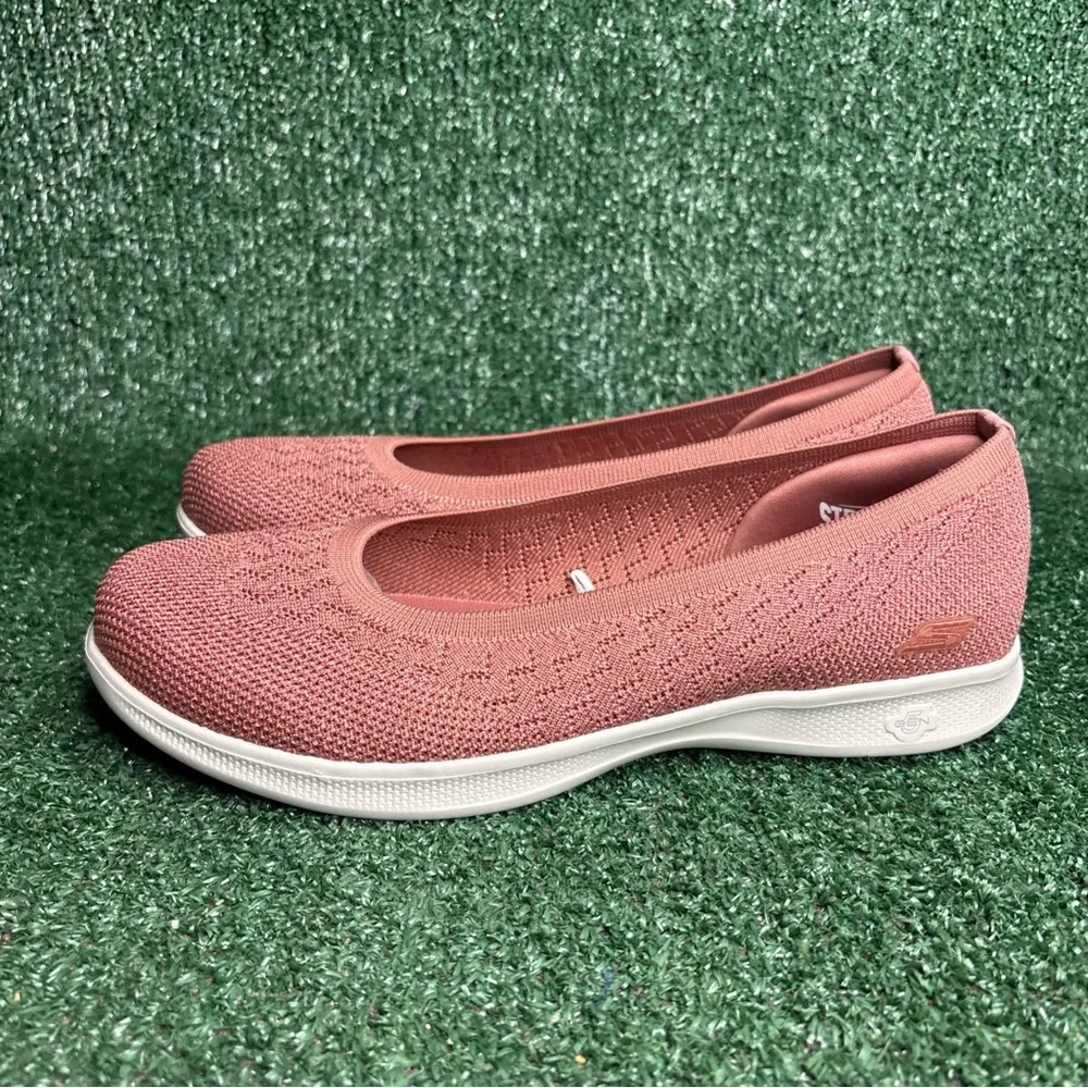 NEW Skechers Gogo Mat Step Lite Womens Size‎ 9.5 WIDE Pink Glitter 136317W